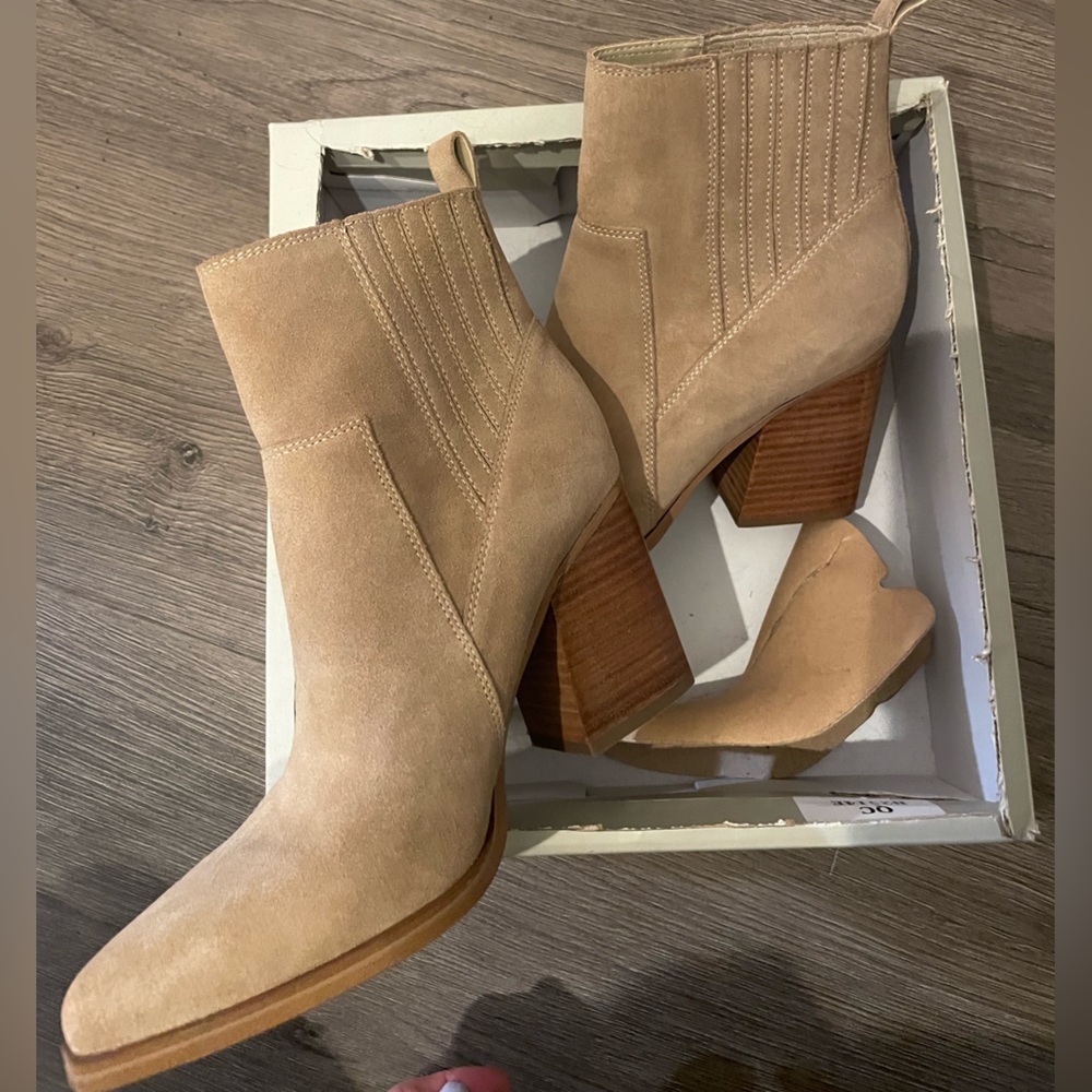 Marc Fisher Tan Bootie, size 7.5 women’s. Only tried on once, never worn out.